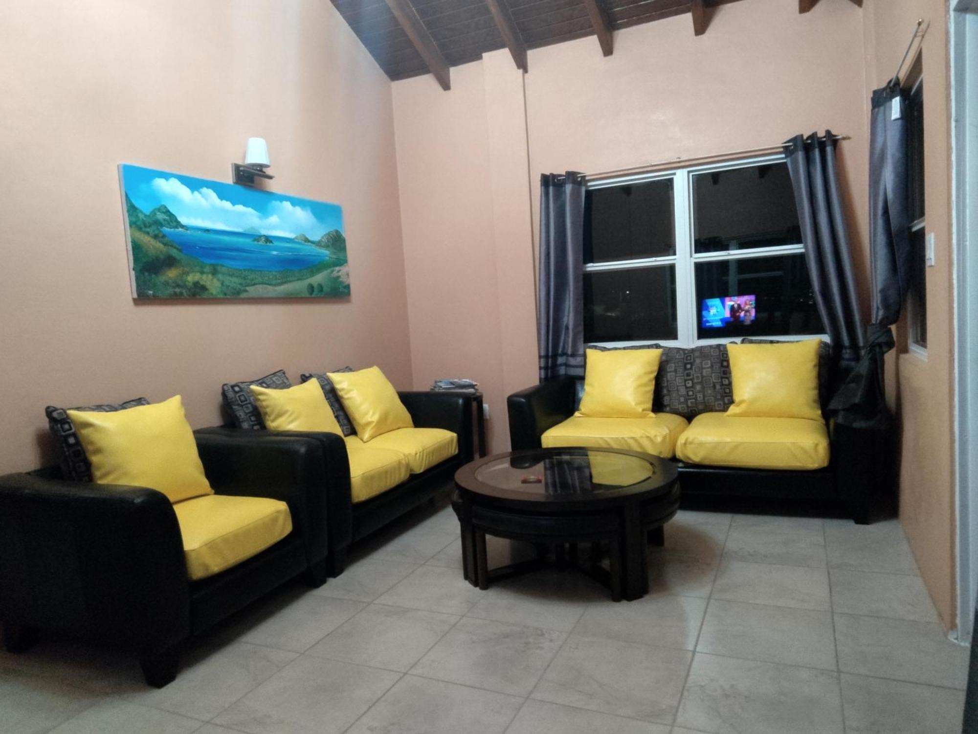 Zeus Estate Guesthouse St. John's Ngoại thất bức ảnh