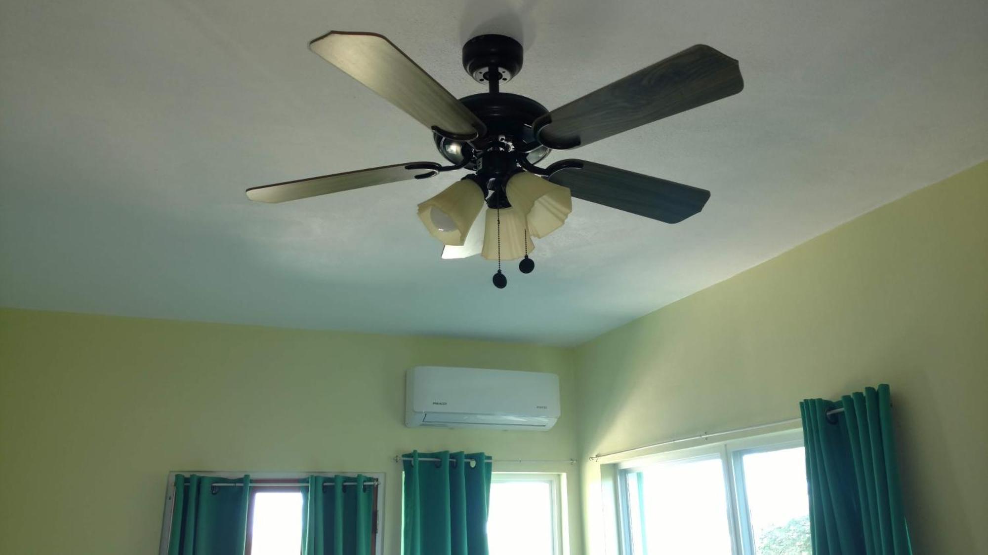 Zeus Estate Guesthouse St. John's Ngoại thất bức ảnh